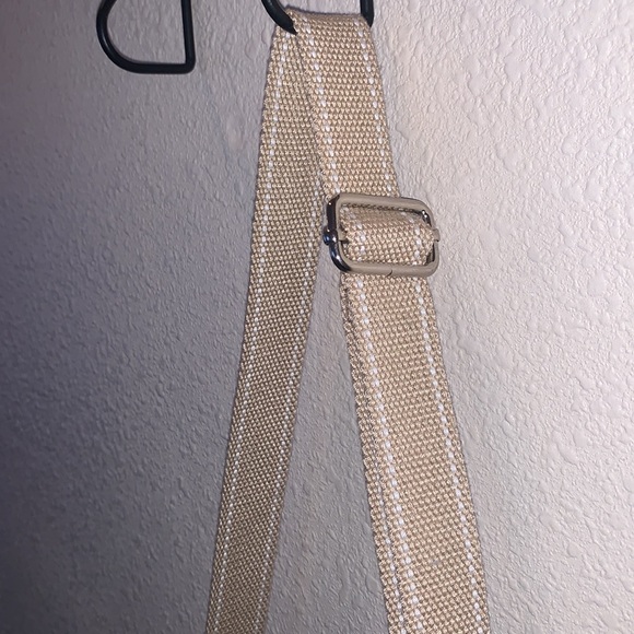 Giani Bernini Poppy Crossbody Purse - Picture 7 of 9